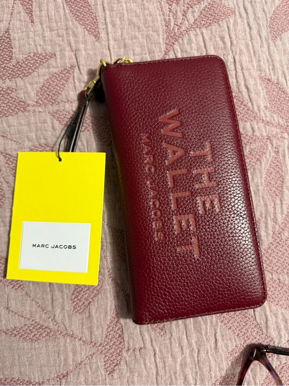 Marc Jacobs Burgundy Pebbled Leather Wristlet Card Holder
